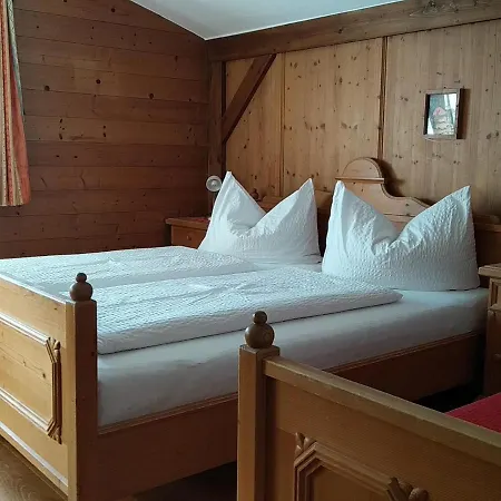 Gaestehaus Maier Lägenhet *